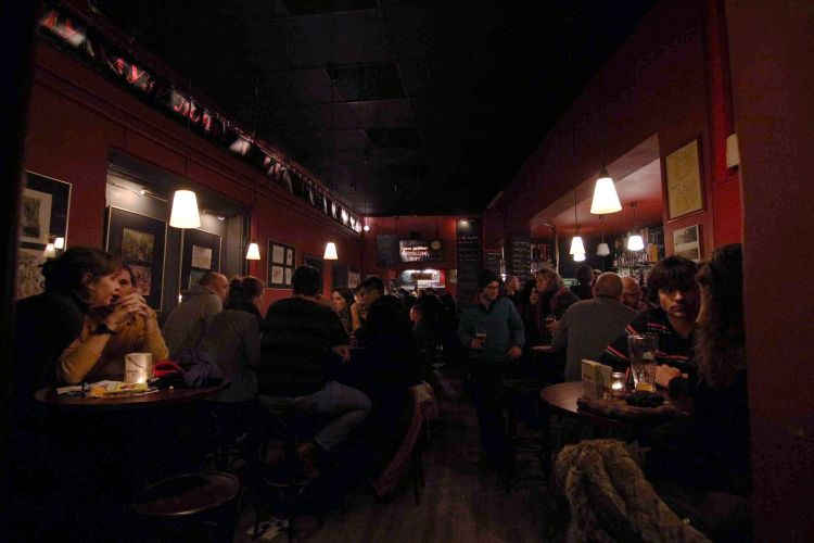 Kein Glas geht zu Boden